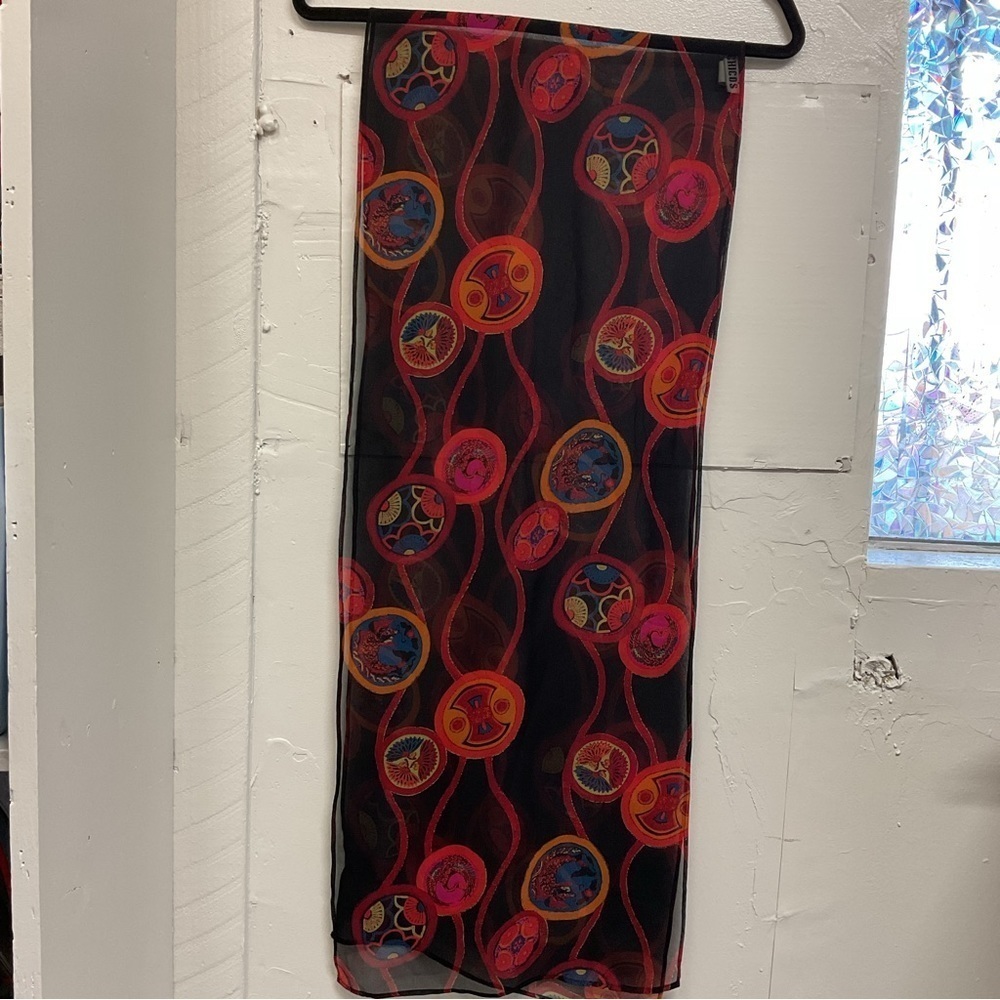 Vintage Chicoās 100% Silk Scarf